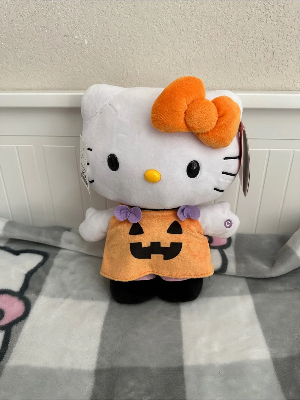 Sanrio Hello Kitty Orange & White Pumpkin Outfit Plush